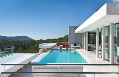 Veel toeristen slapen illegaal op Ibiza